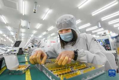 靠譜服務、技術推銷、標準開路 一家光通信企業的“出海秘籍”